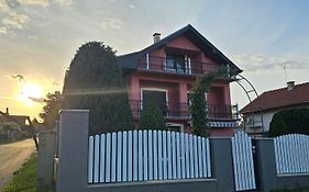 Guest House Lona